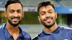 மும்பையின் 2 முக்கிய வீரர்களை மடக்கிய அகமதாபாத் அணி.. பேச்சுவார்த்தை முடிந்ததா?.. முழு விவரம்!