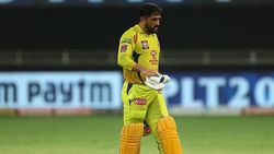 ஐபிஎல் தொடரிலிருந்து ருத்துராஜ் விலகல்? 3 வீரர்களுக்கு வாய்ப்பு.. ஸ்கெட்ச் போட்ட தோனி !