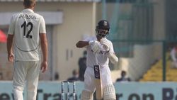 வந்தான்.. நின்னான்.. அவுட்டாறான்,, ரிப்பீட்டு..!! ரஹானேவுக்கு விரைவில் செக்..!!