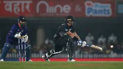 “எல்லாம் போச்சு” ரோகித் எடுத்த முடிவே தவறா.. ரன்மழையால் திடீர் ஷாக் கொடுத்த நியூஸி,- என்ன நடந்தது