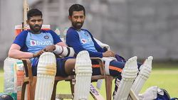 சாஹாவுக்கு திடீரென ஏற்பட்ட காயம்.. அவசரமாக அழைக்கப்பட்ட இளம் வீரர்.. முதல் டெஸ்டில் பின்னடைவு!