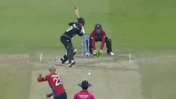 காயத்தால் நியூசி அதிரடி வீரர் விலகல்.. காயத்துக்கான காரணம் தெரிஞ்சா விழுந்து விழுந்து சிரிப்பீங்க