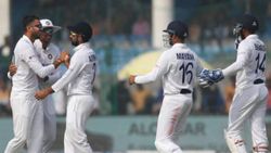 கான்பூர் டெஸ்ட்டில் முன்னிலை பெற்றது இந்தியா.. இருந்தாலும் ஆபத்து…