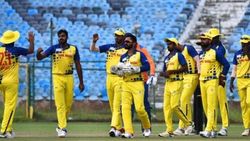 மாஸ் காட்டிய தினேஷ் கார்த்திக்..! ஹல்காக மாறிய ஷாரூக்கான்.. விஜய் ஹசாரேவில் தமிழகம் அபாரம்..