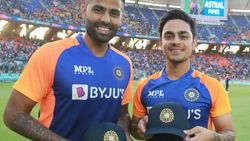 இஷானுக்கு பதிலாக ஏன் சூர்யகுமார்? 3 மிக முக்கிய காரணங்கள்.. கடைசி நேரத்தில் எடுக்கப்பட்ட முடிவு!