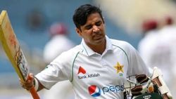 கிரிக்கெட் போட்டியின் போது பிரபல பாக். வீரருக்கு நெஞ்சு வலி மருத்துவமனையில் சிகிச்சை..!!