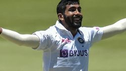 பும்ரா என்ற மெஜிசியன் பந்துவீச்சாளர்..!! இந்தியாவின் சொத்து பும்ரா.. இன்று என்ன செய்தார் தெரியுமா..?