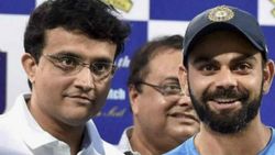 கங்குலியை வில்லனாக மாற்ற முயற்சி? களத்தில் குதித்த தாதா ரசிகர்கள்!! தல தளபதியை மிஞ்சிய மோதல்