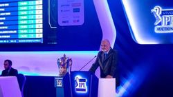 முக்கிய வீரர்களை வளைத்த 2 புதிய அணிகள்.. பல கோடிகளில் ஊதியம் தர முடிவு.. அதுவும் ஏலத்திற்கு முன்பே?