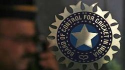 பி.சி.சி.ஐ.யை ஆளும் மும்பை லாபி..!! மும்பை அரசியலால் பழிவாங்கப்பட்டாரா கோலி.. வரலாறு சொல்வது என்ன?