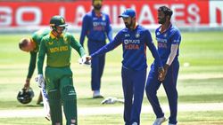 இந்தியாவுக்கு 288 ரன்களை இலக்காக நிர்ணயித்த தென்னாப்பிரிக்கா.. டி காக் அதிரடி சதம்..