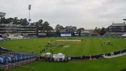 அடப்போங்கையா..!! வெறுப்பில் சுற்றிய மைதான ஊழியர்கள்.. 4வது நாள் ஆட்டத்தின் முடிவு என்ன?