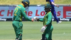 “204 ரன்கள் பார்ட்னர்ஷிப்”.. வள்ளல்களாக மாறிய இந்திய பவுலர்கள்.. கடின இலக்கால் திகைத்து போன இந்தியா!