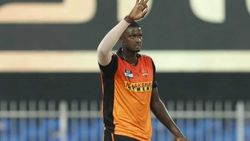 மெகா ஏலம்: “ரூ.20 கோடி உறுதி” ஒரே ஒரு வெஸ்ட் இண்டீஸ் வீரர் மீது அனைத்து அணிகளும் குறி.. காரணம் என்ன?