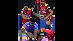 புரோ கபடி லீக்- பெங்களூருவை புரட்டி போட்ட தமிழ் தலைவாஸ்.. 4வது வெற்றி கிடைத்தது