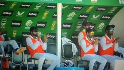 “ஓய்ய்..பசங்களா அத செஞ்சுருங்க” திடீரென கோலி போட்ட கூச்சல்.. டக் அவுட்டில் சுவாரஸ்ய நிகழ்வு- வீடியோ