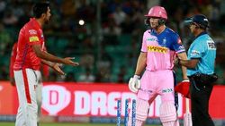 அஸ்வினை கிண்டலடித்த இங்கிலாந்து வீரர்..!! நண்பர்களான எதிரிகள்..!! தீயாக பரவும் வீடியோ இதோ