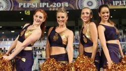 சியர்லீடர்ஸிடம் சில்மிஷம்.. ஐபிஎல் மைதானங்களில் நடந்த அட்டகாசங்கள்.. வெளிவந்த உண்மை.. தடை பின்னணி!