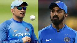 “அன்றே கணித்த தோனி” முதல் ஒருநாள் போட்டியில் கே.எல்.ராகுல் விலகிய பின்னணி.. பிசிசிஐ போட்ட திட்டம்!