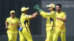 சிஎஸ்கேவின் புரியாத திட்டம்.. கைநழுவிச் சென்ற முக்கிய வீரர்கள்.. என்னதான் நடக்கிறது அணிக்குள்?