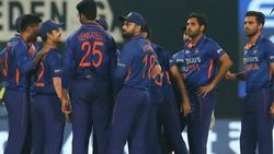 3 பந்துக்கு மூன்று சிக்சர் தேவை.. முதல் பந்தில் சிக்ஸ்.. கடைசி 2 பந்துகள் டாப் கிளாஸ்.. பரபர நொடிகள்