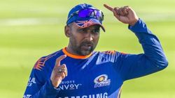 மும்பை அணிக்கு பெரும் ஆப்பு.. பயிற்சியாளர் ஜெயவர்தனே வெளியேறுகிறாரா?.. இலங்கை வாரியம் அதிரடி முடிவு