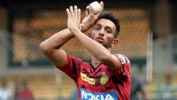 28 பந்துகள் இடைவெளியில் 6 விக்கெட்.. சீனியர்களுக்கு சவால்விடும் பிரஷித் கிருஷ்ணா