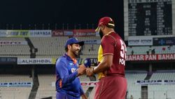 உங்கள அடிக்கிறது தான் பிளானே..!! ரோகித் சர்மா வைத்த பன்ச்..!! 100வது போட்டியில் பொலார்ட் சம்பவம்?