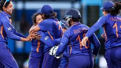 மகளிர் உலககோப்பையில் இந்தியா அசத்தல்- 2 இந்திய வீராங்கனைகள் சதம்.. உலக சாதனை படைத்த கோஸ்வாமி