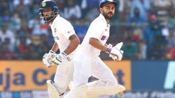 இலங்கைக்கு எதிரான பிங்பால் டெஸ்ட் - ரன் சேர்க்க திணறும் இந்தியா.. ரோகித், கோலி அடுத்தடுத்து அவுட்