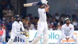 அடேங்கப்பா..!! பேய் அடி அடித்த ஸ்ரேயாஸ் ஐயர்.. கௌரவமான இலக்கை எட்டிய இந்தியா