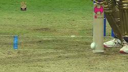 சத்தியமா இப்படி ஒரு ரிவியூ உங்க வாழ்க்கையில் பார்த்திருக்க மாட்டீங்க.. ஆர்சிபி ஸ்பெஷல்