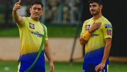 ஐபிஎல் - சிஎஸ்கே அணியில் புதிய மாற்றம்.. டுபிளஸிஸ்க்கு மாற்றாக தோனியின் சாய்ஸ்.. இனி கலக்கல் தான்