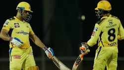 ஐபிஎல்- சாதனை படைத்த சிஎஸ்கே.. முதல் பந்தில் 6 விளாசிய தல தோனி.. அடித்த ரன்கள் போதுமா?