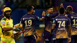 சிம்ம சொப்பனமான 2 பேர்.. எதிர்பாராத வீரர்களை வைத்து சர்ப்ரைஸ் தந்த கேகேஆர்.. சிஎஸ்கே சரிந்தது எப்படி