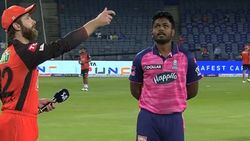 ஐபிஎல் – டாஸ் போது நிகழ்ந்த காமெடி.. வில்லியம்சனுக்காக முடிவு எடுத்த வர்ணனையாளர்.. 7 பேர் அறிமுகம்