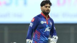 அடப்பாவமே.. வீரர்கள் பஞ்சத்தில் டெல்லி அணி.. கடந்த 10 ஆண்டுகளில் இல்லாத கொடுமை.. பாவம் ரிஷப் பண்ட்!