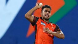 ராக்கி பாய்க்கு டஃப் தரும் உம்ரான் மாலிக்.. எதுவுமே போதாது.. திருப்தியே இல்ல.. என்ன காரணம்