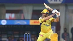 நொடிக்கு நொடி திக்..திக்.. தோனியின் மாஸ்டர் பேட்டிங்.. கடைசி ஓவரில் சிஎஸ்கே த்ரில் வெற்றி