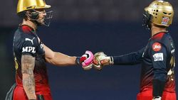 அதிர்ச்சி அளித்த விராட் கோலி.. சதத்தை தவறவிட்ட டுபிளஸிஸ்.. 7-2 என இருந்த ஸ்கோர் என்ன ஆச்சு தெரியுமா?