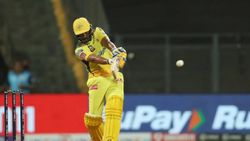 சிஎஸ்கேவில் இருந்த அதிரடி வீரரும் போய்ட்டாரு? ராயுடு கையில் பெரிய கட்டு.. சோதனை மேல் சோதனை