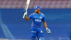 யாருப்பா நீ.. உலகின் நம்.1 பவுலரை பொளந்துகட்டிய 19 வயது வீரர்.. அசந்துப்போன ரசிகர்கள்!!