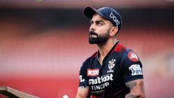 என்ன மனுசன்ங்க விராட் கோலி..! சான்சே இல்ல..! ஆட்டம் முடிந்ததும் கோலி செய்த காரியம்.. வேற லெவல்