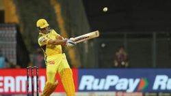 கடைசி ஓவரில் பரபரப்பு.. முதல் பந்தே தோனி சிக்ஸர்.. ஒருநொடியில் மாறிய சிஎஸ்கே வெற்றி.. எப்படி தோற்றது