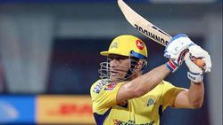 டி20 கிரிக்கெட்டில் இரட்டை சதம்.. தோனி படைத்த புதிய வரலாறு.. கொண்டாடித் தீர்க்கும் ரசிகர்கள்!