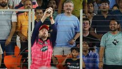 ஒரே கேட்சால் மாறிய ஆட்டம்.. கொஞ்சம் மிஸ் ஆயிருந்தாலும் ஆட்டமே மாறி இருக்கும்.. பட்லர் செய்த சாகசம்