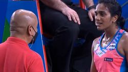 பிவி சிந்துக்கு அநியாயம்.. நடுவர்களுடன் வாக்குவாதத்தில் ஈடுபட்ட சிந்து.. வீடியோ இதோ