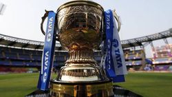 ரூ.200 கோடி-ல் இருந்து ரூ.550 கோடி.. விண்ணை முட்டும் ஐபிஎல் அணிகளின் வருமானம்.. எப்படி இந்த ஜாக்பாட்