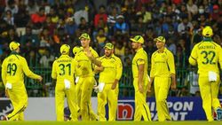 இலங்கை 100 ரன்களுக்கு 1 விக்கெட்.. 10 நிமிசத்துக்கு பிறகு என்ன ஆச்சு தெரியுமா? ஹேசல்வுட் வெறித்தனம்