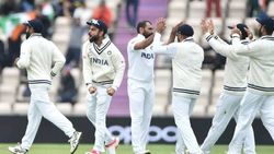 இங்கிலாந்து புறப்பட்டு சென்ற இந்திய அணி.. துணை கேப்டன் வரவில்லை.. சிறப்பு பயிற்சிக்கு ஏற்பாடு